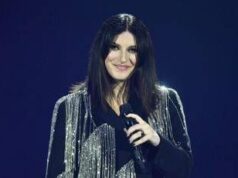 “Una mia fan si nascose nella mia valigia”, il racconto di Laura Pausini