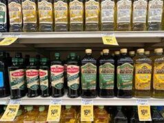 Usa, in vigore da oggi dazi del 10% sull’import
