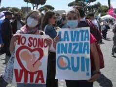 Aborto, pro life in piazza a Roma: “Piena sintonia con Papa Leone XIV su difesa vita”