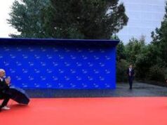 Arriva Meloni e Rama si inginocchia: “Edi, smettila” – Video