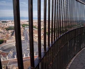 Conclave, maxi piano sicurezza: agenti in campo e sistemi anti drone, le misure prima e dopo la fumata bianca