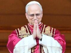 Leone XIV, il fratello: “Da piccolo giocava a fare il prete, l’asse da stiro era l’altare”