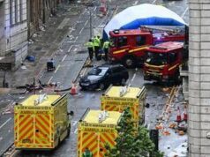 Liverpool, auto sulla folla durante festa per vittoria scudetto: 50 feriti, due sono gravi