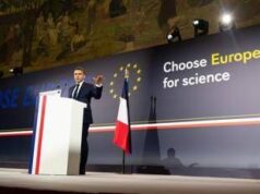 Macron ai ricercatori Usa: “Scegliete l’Europa”. Ma la chiamata irrita Roma