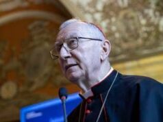 Parolin bacchetta Roccella: “Ad Auschwitz non si va in gita ma per memoria di immane tragedia”