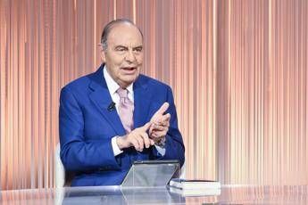 Porta a Porta, stasera 18 maggio su Rai 1: lo speciale su papa Leone XIV