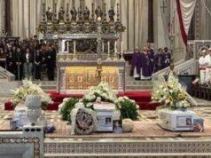 Ragazzi uccisi a Monreale, dolore e applausi ai funerali di Salvo, Andrea e Massimo