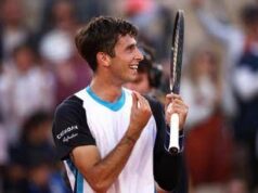 Roland Garros, impresa di Gigante: Tsitsipas ko e vola al terzo turno