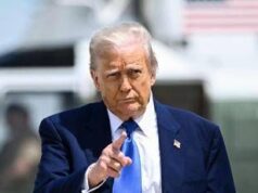 Trump congela dazi per Ue fino al 9 luglio: “von der Leyen ha chiesto proroga, ho detto sì”