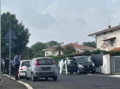 Uccisa a Fregene, nuora cercava sul web come togliere il sangue dal materasso