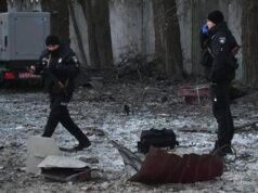 Ucraina, polizia: “Uomo spara vicino a Kiev, diversi morti”