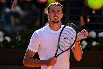 Zverev: “Non so se Djokovic vuole ancora giocare”. Poi attacca campi e palline di Roma