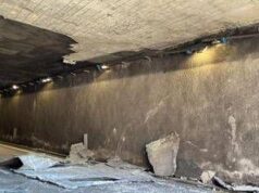 Chieti, crolla pezzo controsoffitto sottopasso Tricalle. Deputata Torto: “Potevo morire”