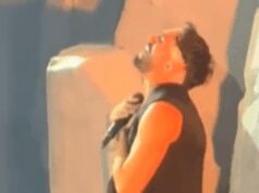 Marco Mengoni dedica ‘Luce’ alla mamma scomparsa e si commuove – Il video