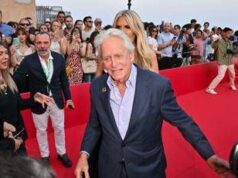 Michael Douglas: “Mi scuso per Trump da parte del mio Paese”