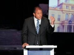 New York, agenti Ice arrestano candidato sindaco democratico