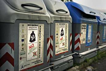 Rifiuti, Arera: in 2023 raccolta differenziata +1%, nord al top