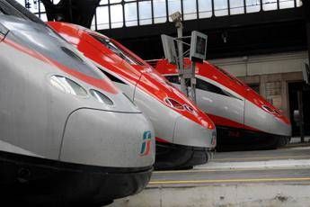 Treni, rallentamenti su Roma-Napoli: ritardi fino a due ore