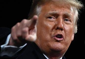 Trump minaccia la Columbia University: “Vi revoco l’accreditamento”