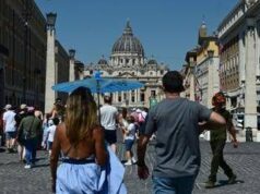 Caldo record non molla l’Italia, 18 città da bollino rosso oggi e domani
