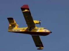 Incendio in Sardegna, case evacuate e Canadair in azione a La Maddalena