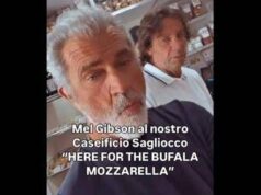Mel Gibson nel casertano, l’attore pazzo per la mozzarella di bufala