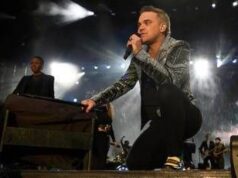 Robbie Williams e lo sfogo sulla malattia dei genitori: “Non sono pronto per questo”