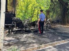 Roma, a fuoco un altro chiosco: bruciato lo ‘Sponda Montesacro’