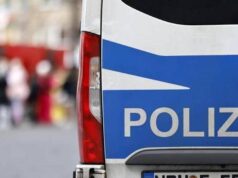 Sesso in auto a 140 all’ora, fermati dalla polizia dopo inseguimento