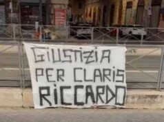 Striscione ‘per Claris Riccardo’ davanti ministero Giustizia, notata donna fuggire