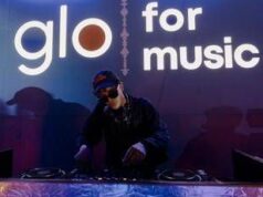 Tananai conquista Fregene, esibizione live a sorpresa firmata ‘glo for music’