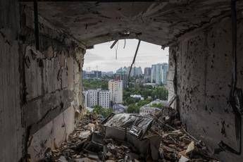 Ucraina, la Russia colpisce Odessa: in 25mila senza elettricità