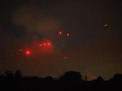 Ucraina, pesante attacco russo con missili e droni: incendi infiammano Kiev