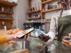 Carte elettroniche, aumenta uso in vacanza: 10 consigli su come non cadere in trappola