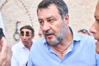 Donna investita e uccisa a Milano, Salvini: “Radere al suolo il campo rom”