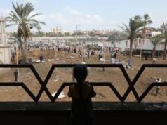 Gaza, al-Jazeera: 19 morti in raid di Israele: 17 erano sfollati in tendopoli di Khan Yunis