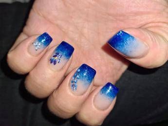 Gel e semipermanenti, occhio alle sostanze tossiche: fuorilegge dal 1 settembre