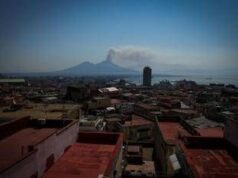Incendio sul Vesuvio, prefetto di Napoli: “Situazione migliora ma ancora al lavoro”