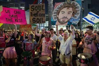 Israele-Gaza, parenti ostaggi oggi in massa davanti alla casa di Netanyahu