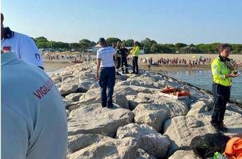 Jesolo, trovato morto il bimbo di 6 anni disperso in mare