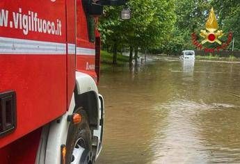 Maltempo a Milano, in due ore quasi 50mm di pioggia: evacuata comunità vicino al Lambro