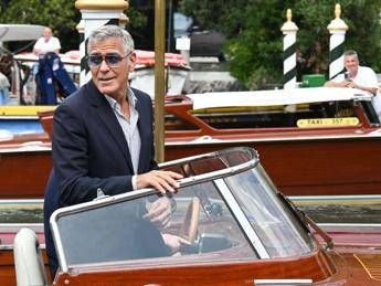 Venezia 2025, Clooney fa tremare il Lido… ma è solo un falso allarme