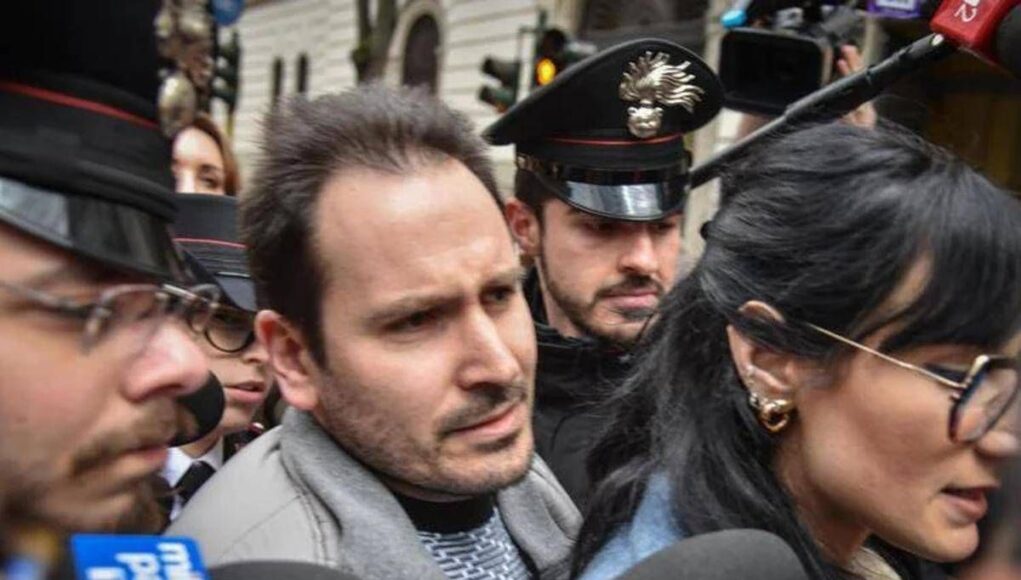 Caso Garlasco, spuntano foto inedite di Sempio davanti casa Poggi il giorno dell’omicidio