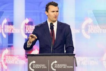 Chi era Charlie Kirk, l’attivista di destra ucciso alla Utah University
