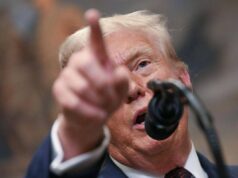 Groenlandia, Trump alza il tiro: “Dazi a chi ha inviato truppe fino a quando non compro tutta l’isola”