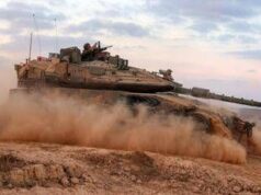 Israele prepara attacco a Gaza City, ammassati centinaia di tank e blindati: prosegue fuga palestinesi
