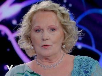 Katia Ricciarelli: “Pippo Baudo mi ha nascosto la verità sul figlio Alex. Magalli? Gli darei una sberla”