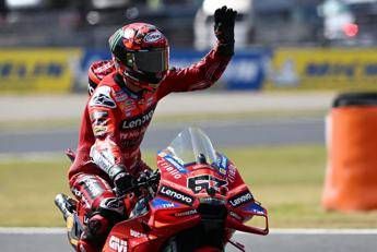 MotoGp, il ritorno di Bagnaia: Pecco vince la Sprint in Giappone, secondo Marquez