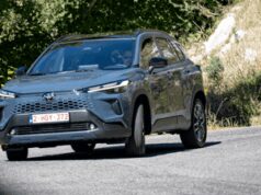 Toyota, la Corolla Cross si rinnova nel look (e non solo)