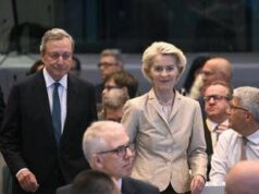 Von der Leyen a Draghi: “Grazie Mario per il tuo servizio all’Europa”